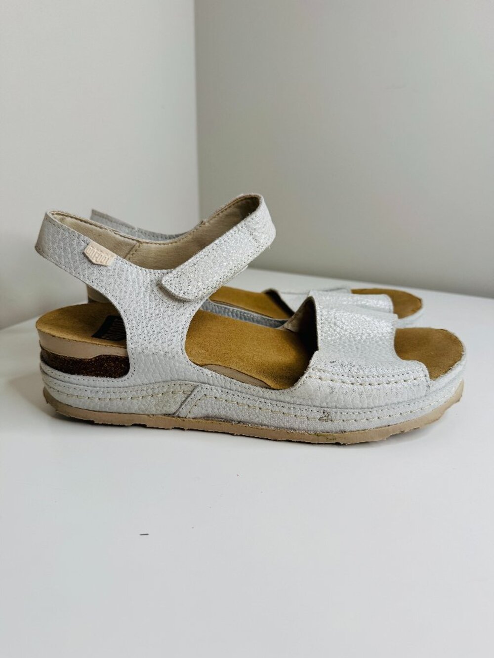 On Foot Zen 250 Madison Platform Sandal Leather Strappy Wedge Womens US8.5 EU40